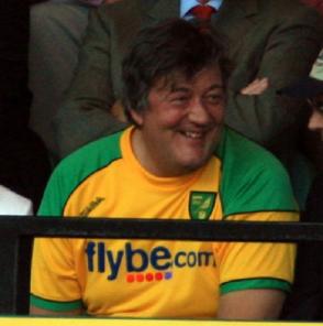 http://2.bp.blogspot.com/-qVNt7HSzgcU/TyjJx5e4lmI/AAAAAAAAAZ4/Ww-osZtIolc/s1600/Stephen Fry (Ator Norwich City).jpg http://2.bp.blogspot.com/-qVNt7HSzgcU/TyjJx5e4lmI/AAAAAAAAAZ4/Ww-osZtIolc/s1600/Stephen Fry (Ator Norwich City).jpg